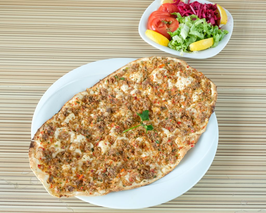 Çorlu kebap ve lahmacun siparişi için özenle hazırlanmış taze lezzetler Çorlu kebap ve lahmacun siparişi için özenle hazırlanmış taze lezzetler